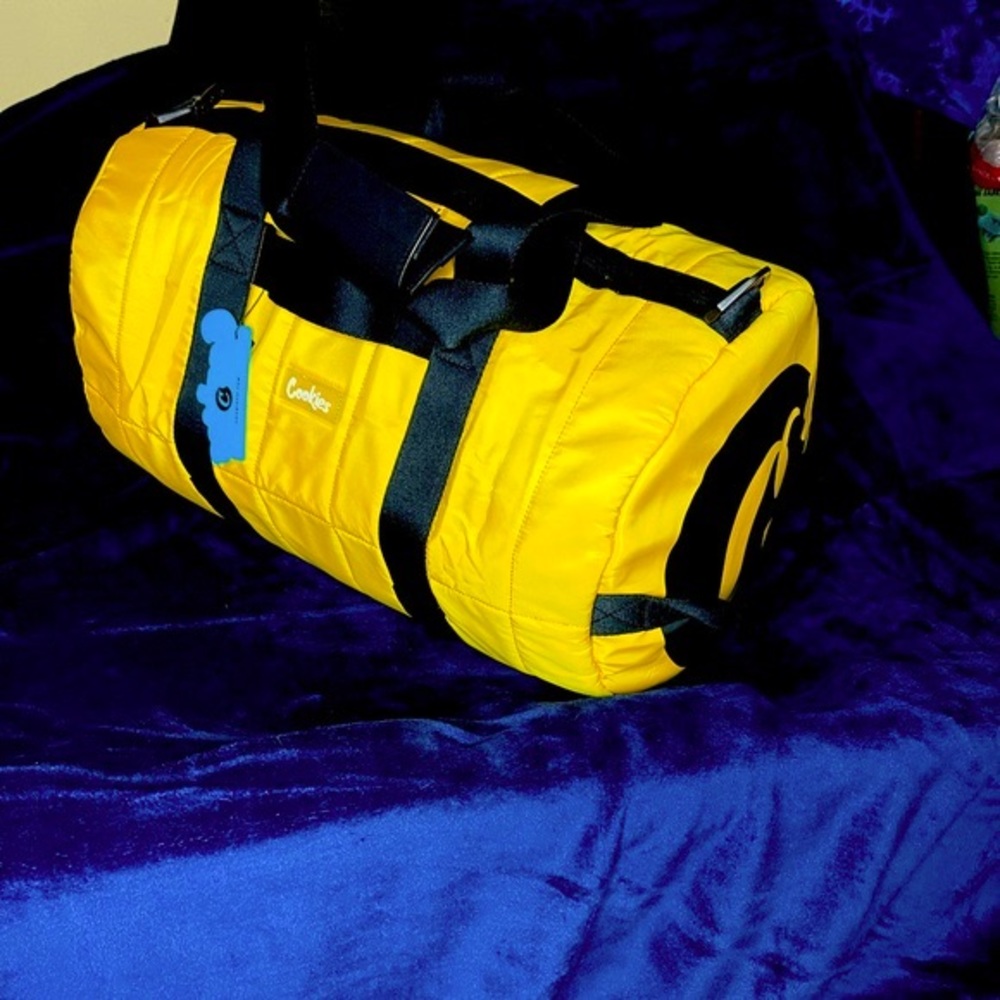 COPY - COOKIES ~ Aapex Sofie Smell Proof Duffle Bag. 3 Diff. Colors. R, Y or BB